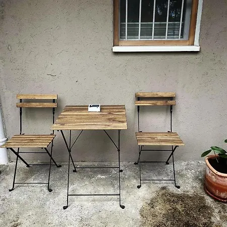 Manca's With Free Parking Apartment