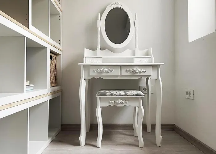 Manca's With Free Parking *