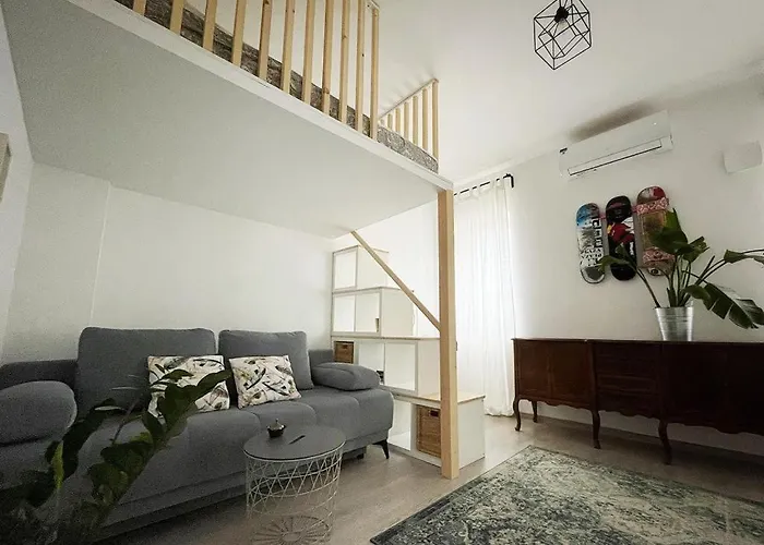 公寓 Manca's With Free Parking